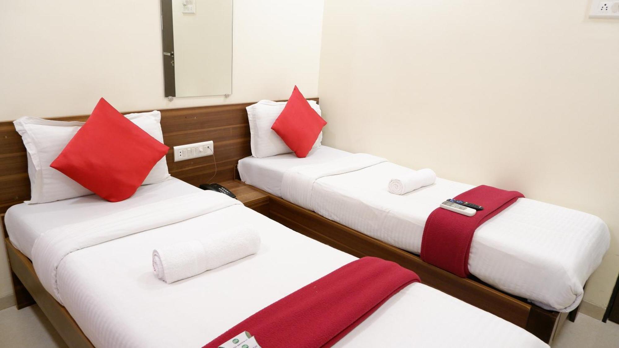 Hotel Briteway Mumbai Exterior photo